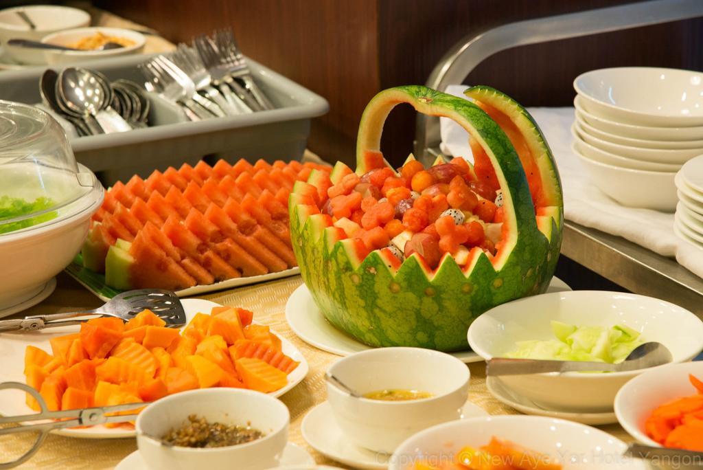 ซิตี้ โฮเต็ล โรงแรม ย่างกุ้ง