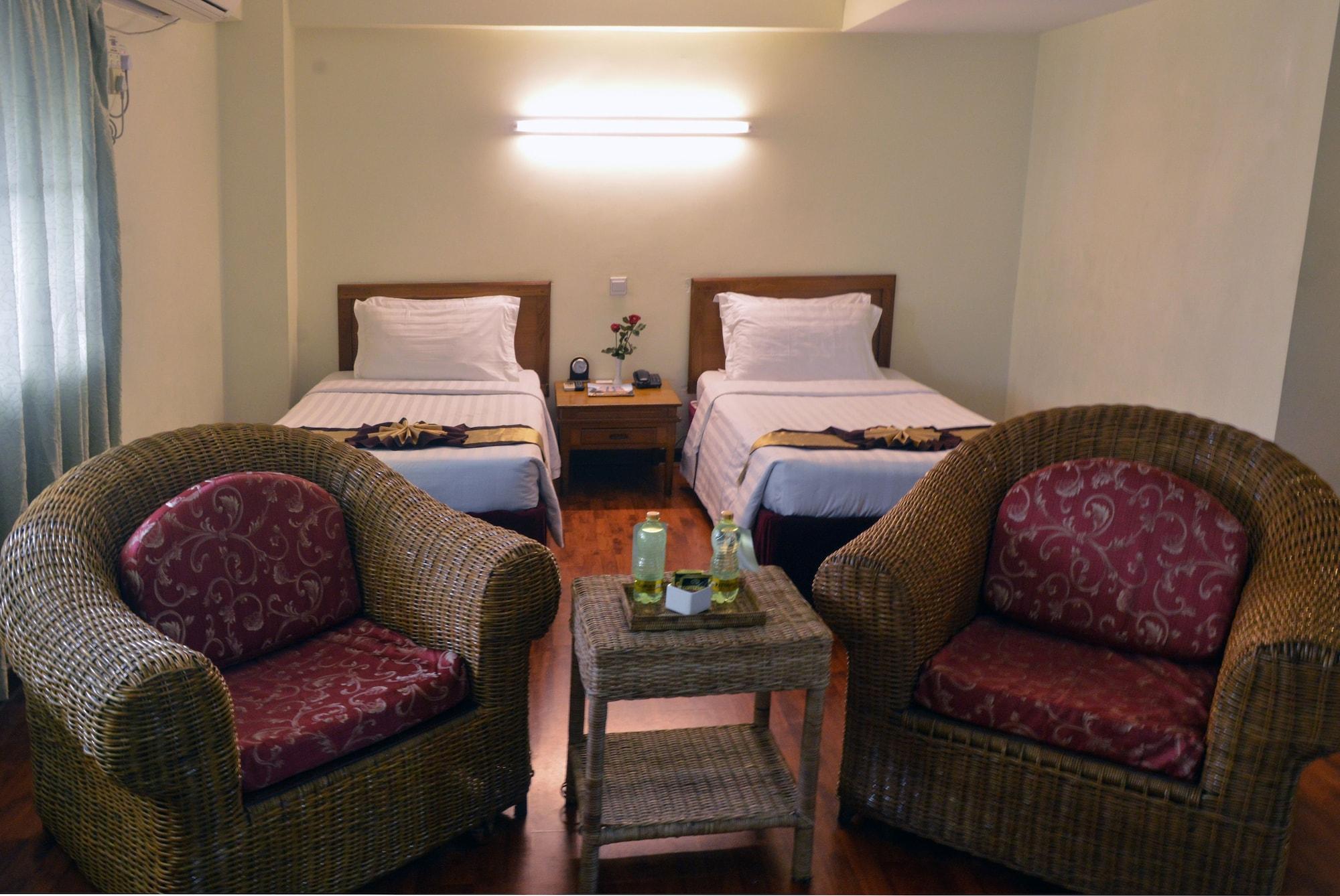 Hotel City Hotel Yangon 3*